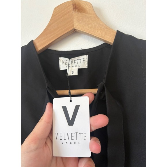 Velvette Label Girls Black Bow Jumper – Black – Size 3Y - Picture 4 of 4
